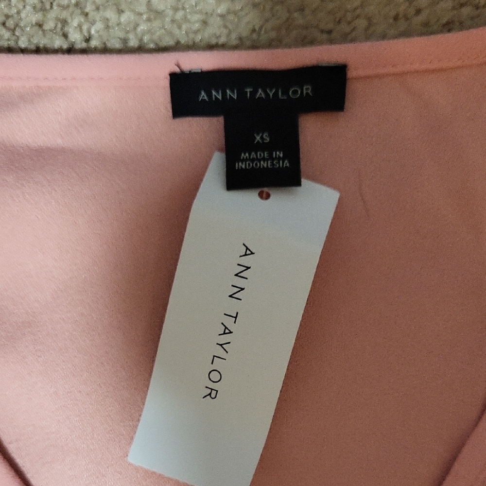 Ann Taylor NWT Pink Cold Shoulder Blouse Belted Waist Size XS - Picture 2 of 5